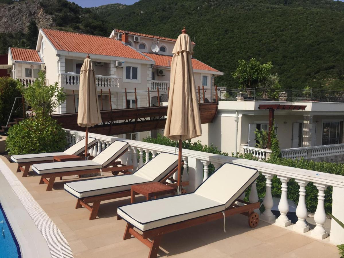 Monte Aria Panorama Suites Herceg Novi Bagian luar foto