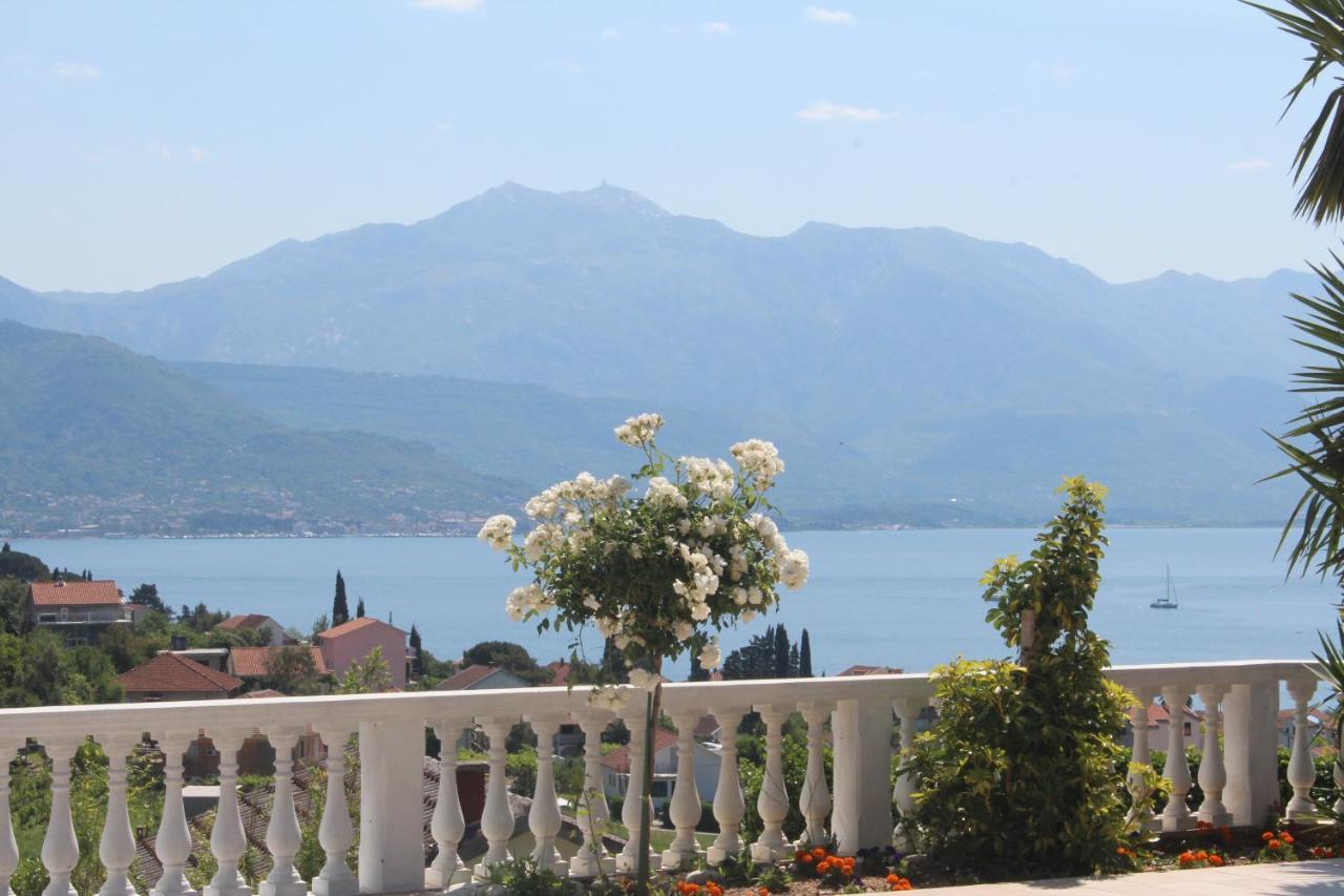 Monte Aria Panorama Suites Herceg Novi Bagian luar foto