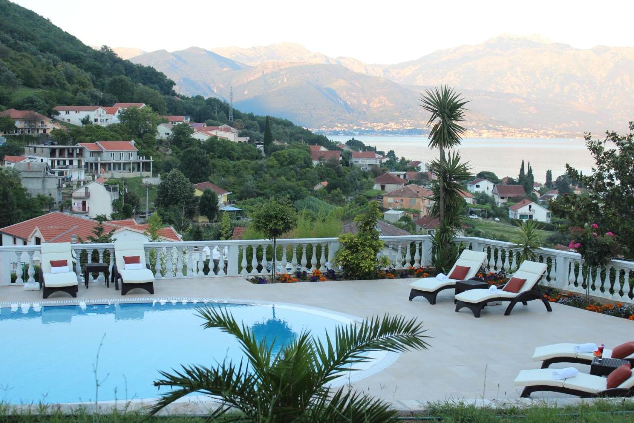 Monte Aria Panorama Suites Herceg Novi Bagian luar foto