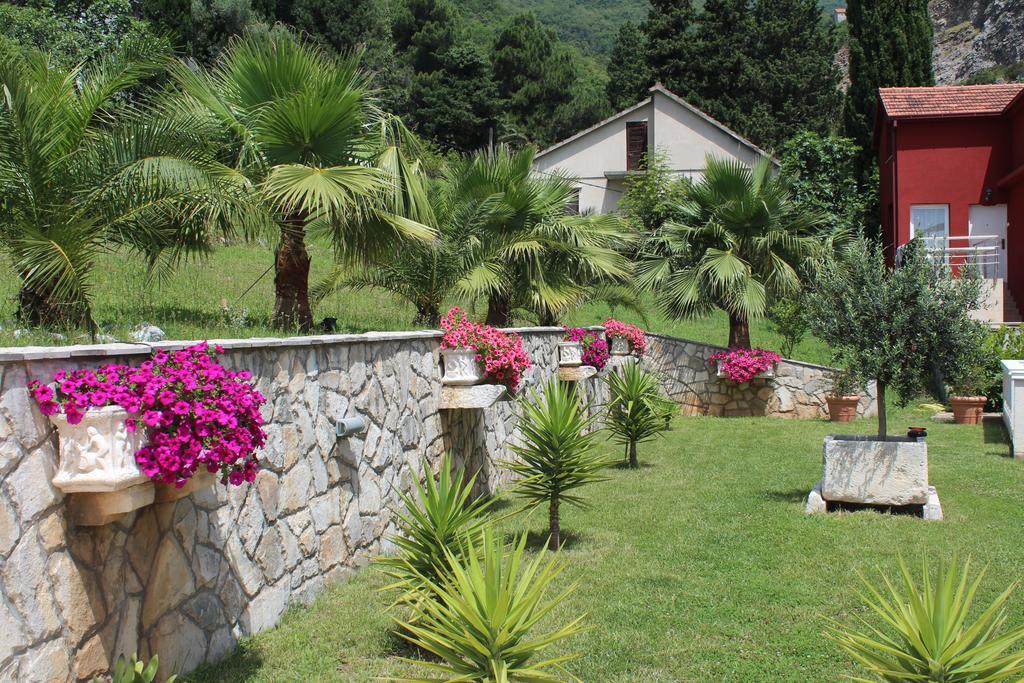 Monte Aria Panorama Suites Herceg Novi Bagian luar foto