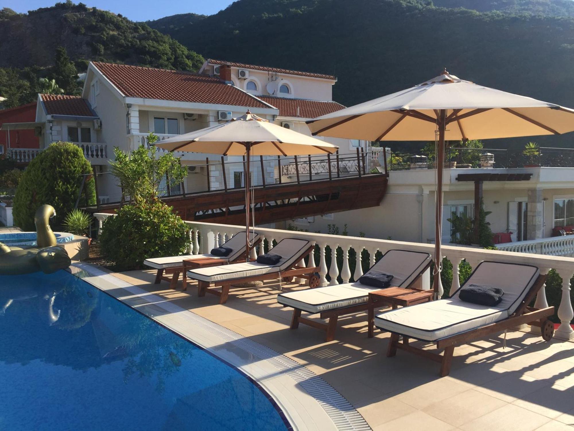 Monte Aria Panorama Suites Herceg Novi Bagian luar foto